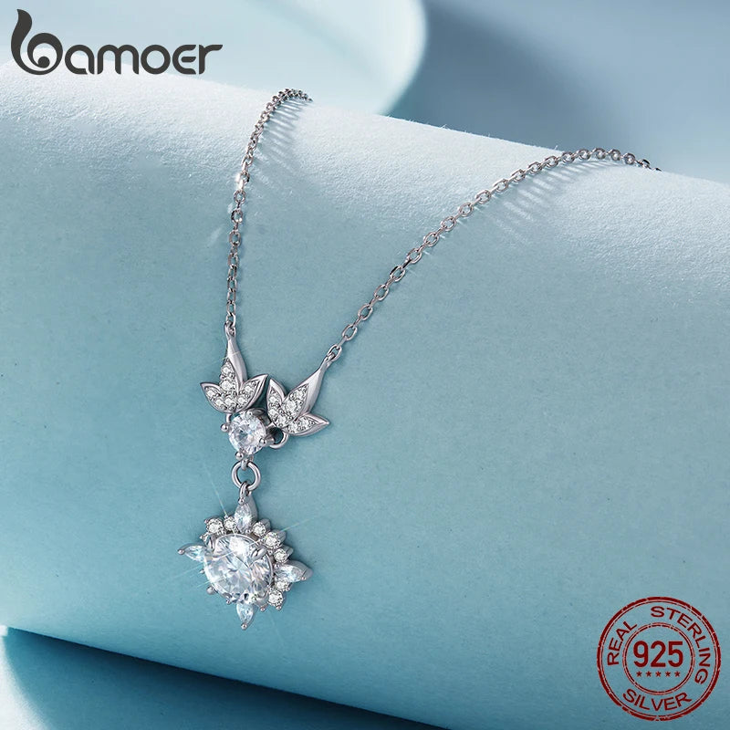Necklace Vintage Engraved 925 Sterling Silver Round Cut Diamond for Women Twinkling Engagement Gift