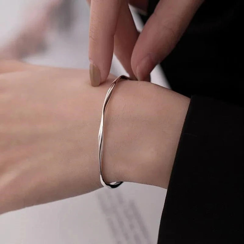 Silver-Plated Mood Tracker Bracelet for Women