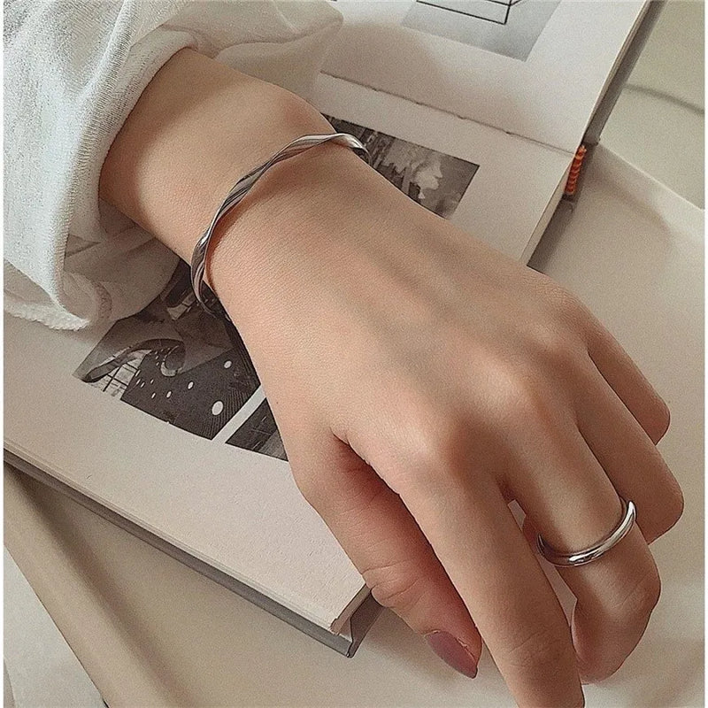 Silver-Plated Mood Tracker Bracelet for Women