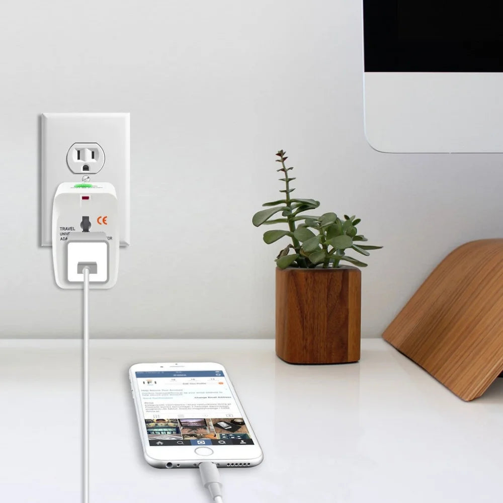 Protable AU US UK EU Converter All in One International Plug Adapter 2 USB Type C Ports World Travel AC Power Charger Adapter