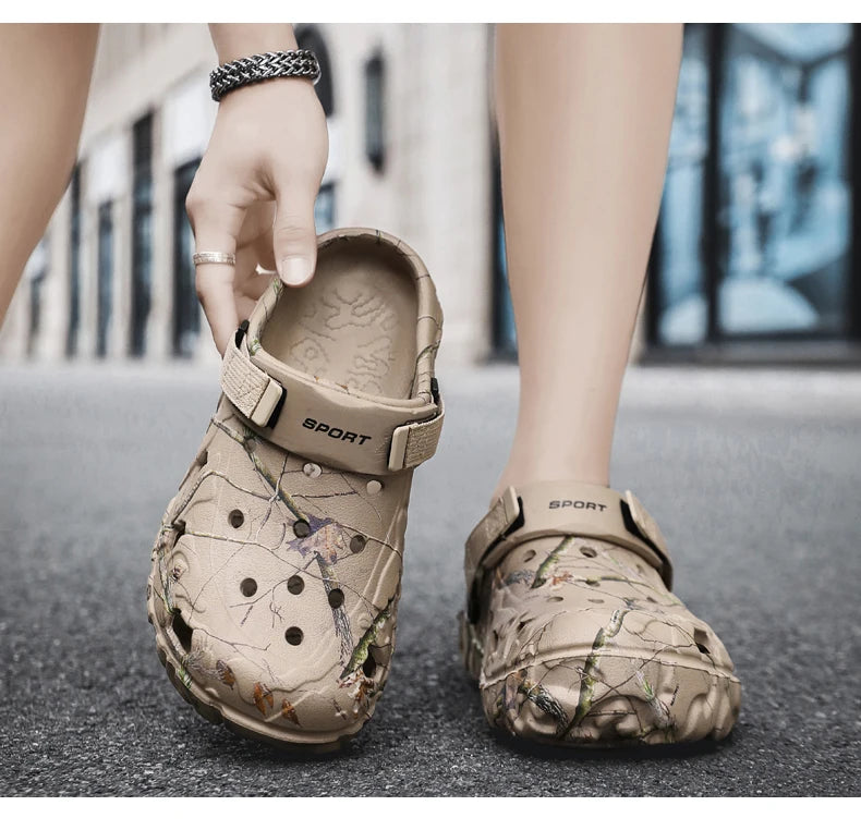 Summer Men Slippers Outdoor Foam Garden Clogs Home Shoes Male hole Shoes Light Water Shoes Comfort Home Soft Slippers