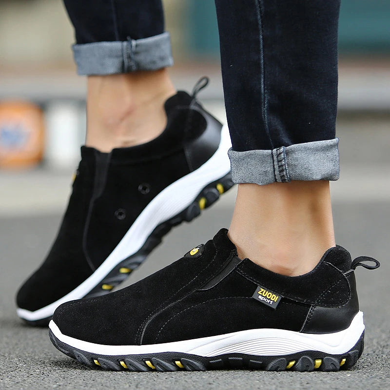 Men’s Slip-On Hiking Shoes Lightweight Waterproof Non-Slip Outdoor Sneakers
