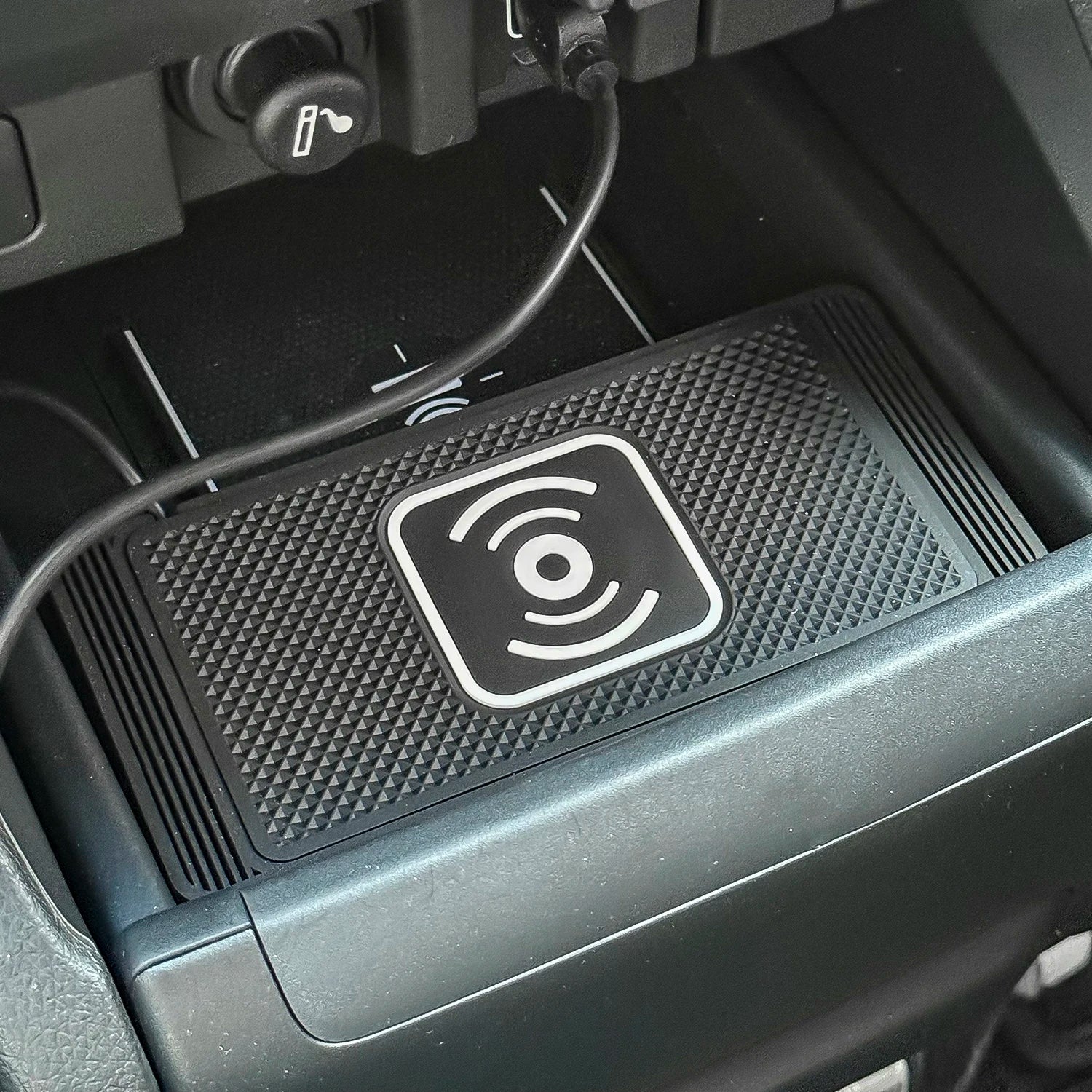 Wireless Car Charger Charging Pad 15w Non Slip Qi Fast Charger for Car Wireless Phone Charger for Android for IPhone 11/12/13/14
