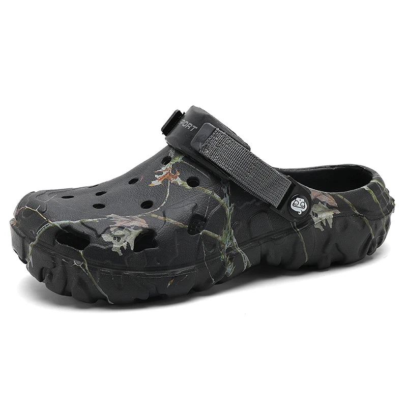 Summer Men Slippers Outdoor Foam Garden Clogs Home Shoes Male hole Shoes Light Water Shoes Comfort Home Soft Slippers