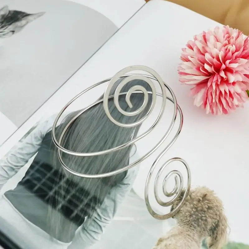 Upper Arm Bracelet Metal Coil Armband Cuff Fashion Simple Arm Bangle Armlet Adjustable for Women Girl