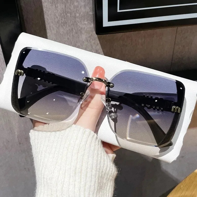 Oversized Square Sunglasses for Women Luxury Trendy Driving Eyewear UV400 Protection Fashionable Ladies Sun Glasses
