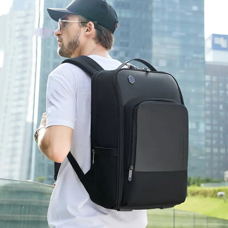 Men’s Computer Backpack with Large Capacity 20–35L